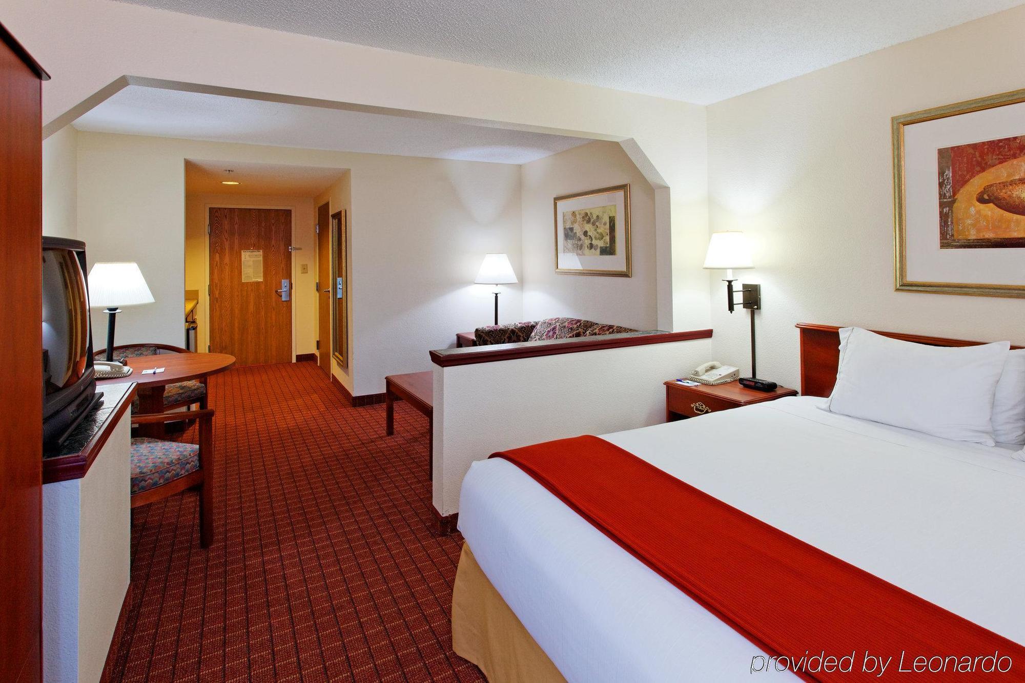 Holiday Inn Express & Suites Crossville, An Ihg Hotel חדר תמונה